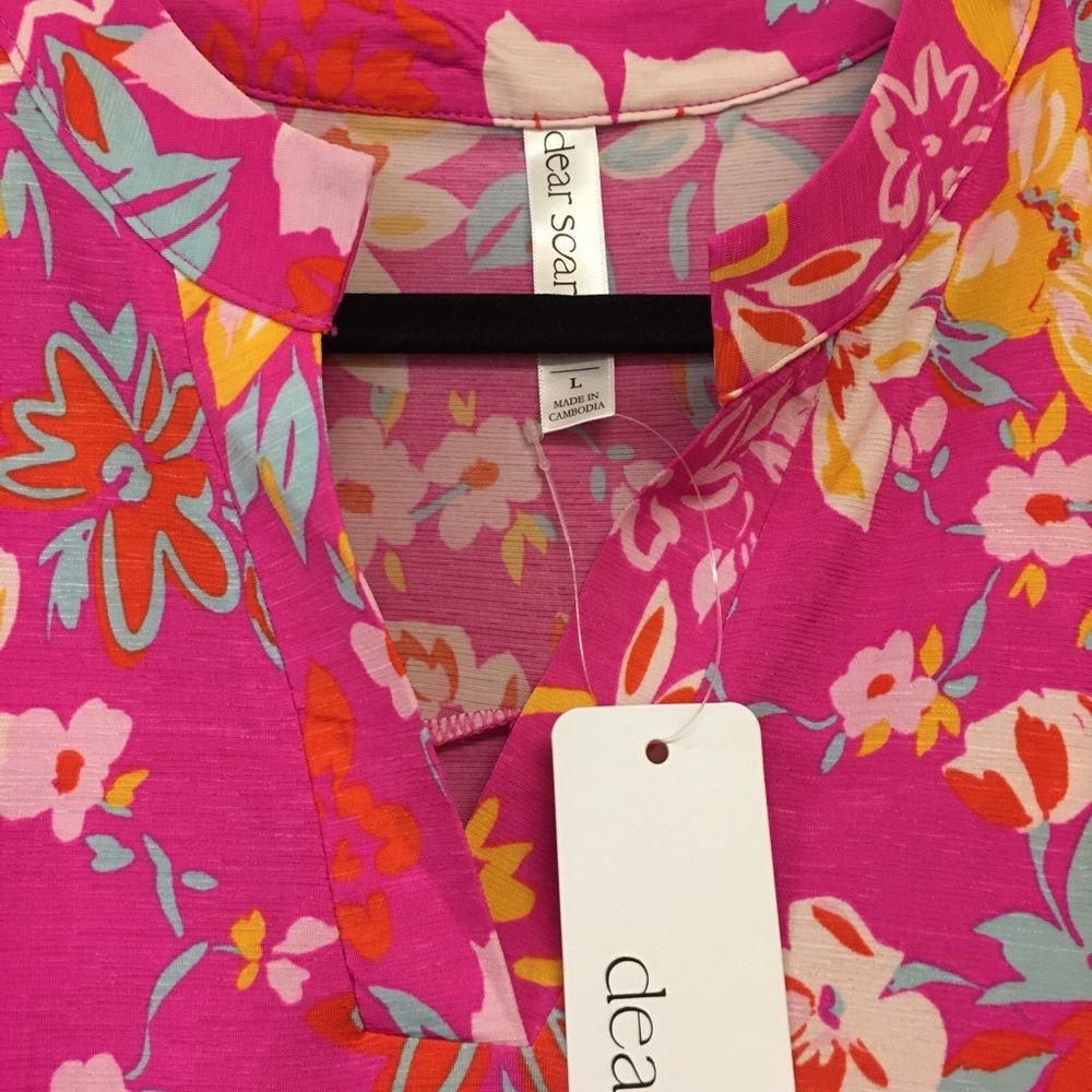 Dear Scarlet Women’s 3/4 Roll Tab Sleeve V-Neck Blouse Pink Floral Size L NWT - Picture 3 of 7